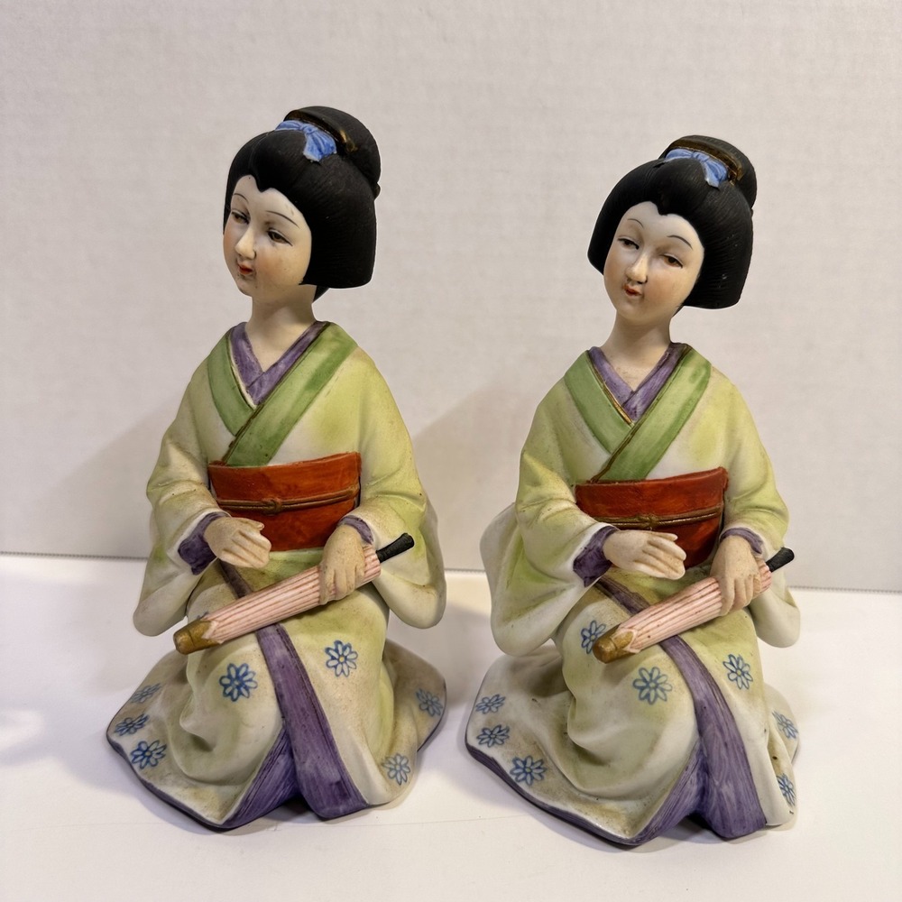 Vintage Pair Seated Asian Woman Porcelain Figurines Kimono Green Purple 10in